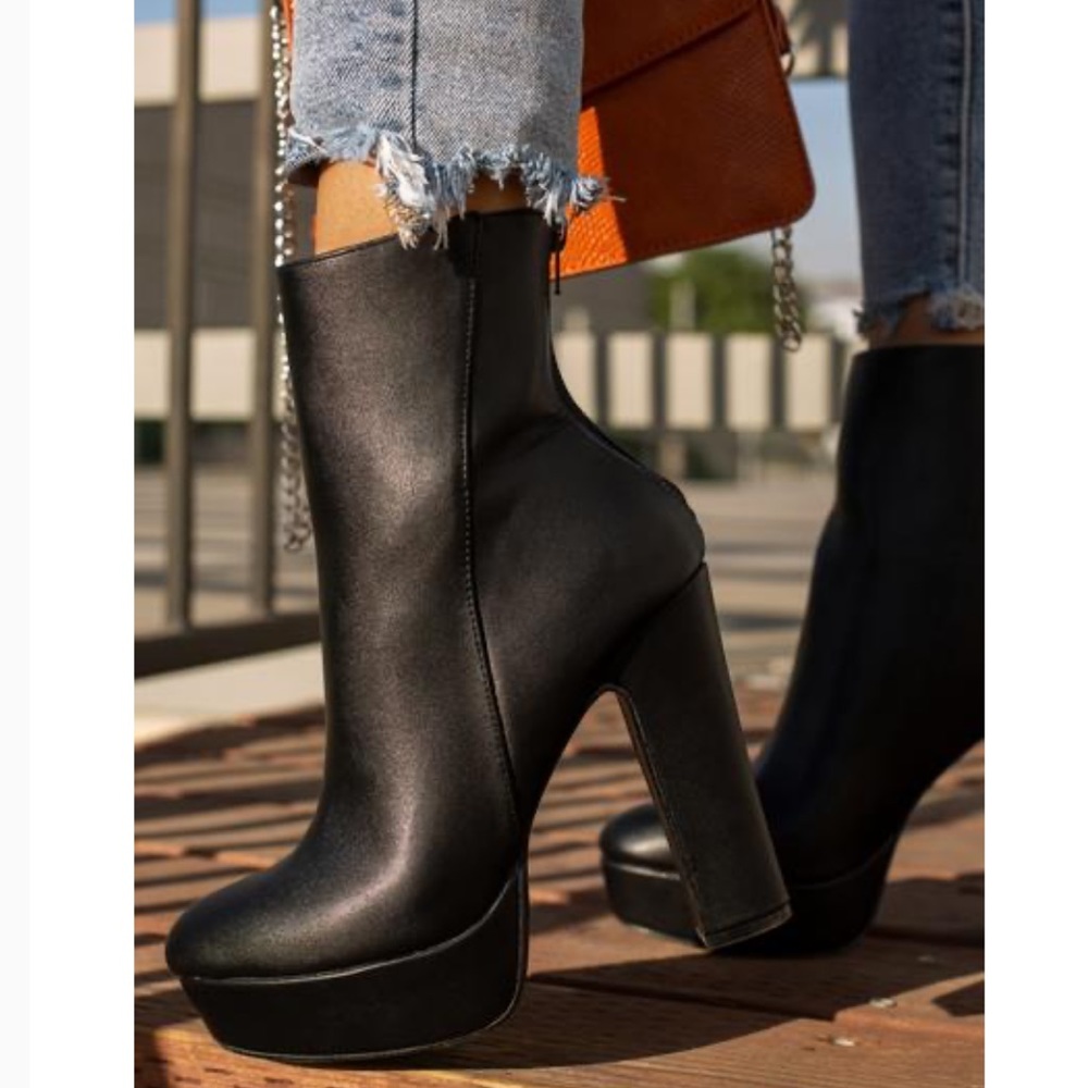 Ankle platform boots